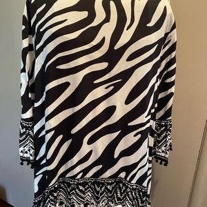 Fabulous Maggie T tunic top- BNWT
